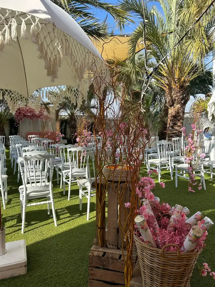 Panorámica de ceremonia en jardín Oasis